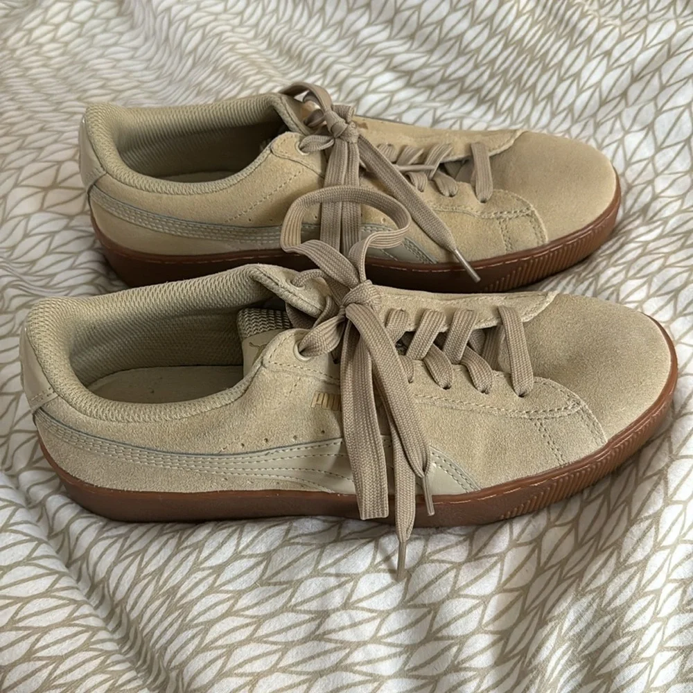 Puma “selflove” sneakers
